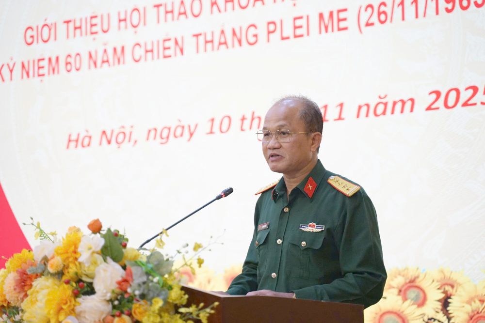 Colonel, Dr. Le Thanh Bai - Deputy Director of the Vietnam Institute of Strategy and Defense History - said that many generals gave speeches at the Scientific Conference to celebrate the 60th anniversary of the Plei Me victory. Photo: Tran Vuong