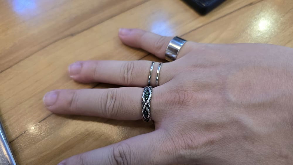 皆さん、正しいリングを選ぶときは注意して、自分の個性を表現してください。写真: トゥアン・ダット