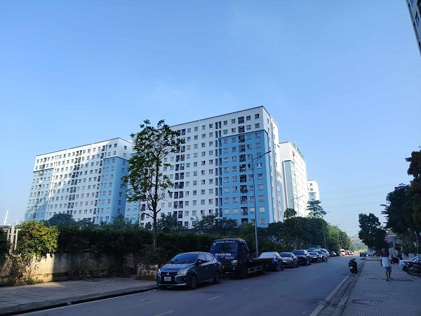 The demand of people for social housing is currently very high. Photo: Xuyen Dong