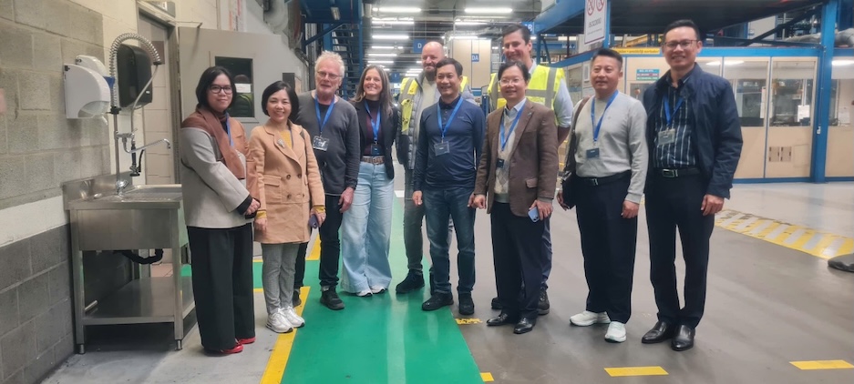 The delegation of the Vietnam Trade Union of Industry and Trade had a discussion on AI technology in Trade Union activities with experts in the Kingdom of Belgium. Photo: CDN