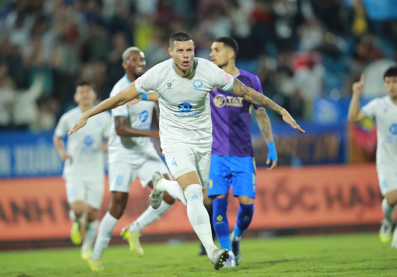 Cau lac bo Nam Dinh co ban thang mo ti so. Anh: NDFC