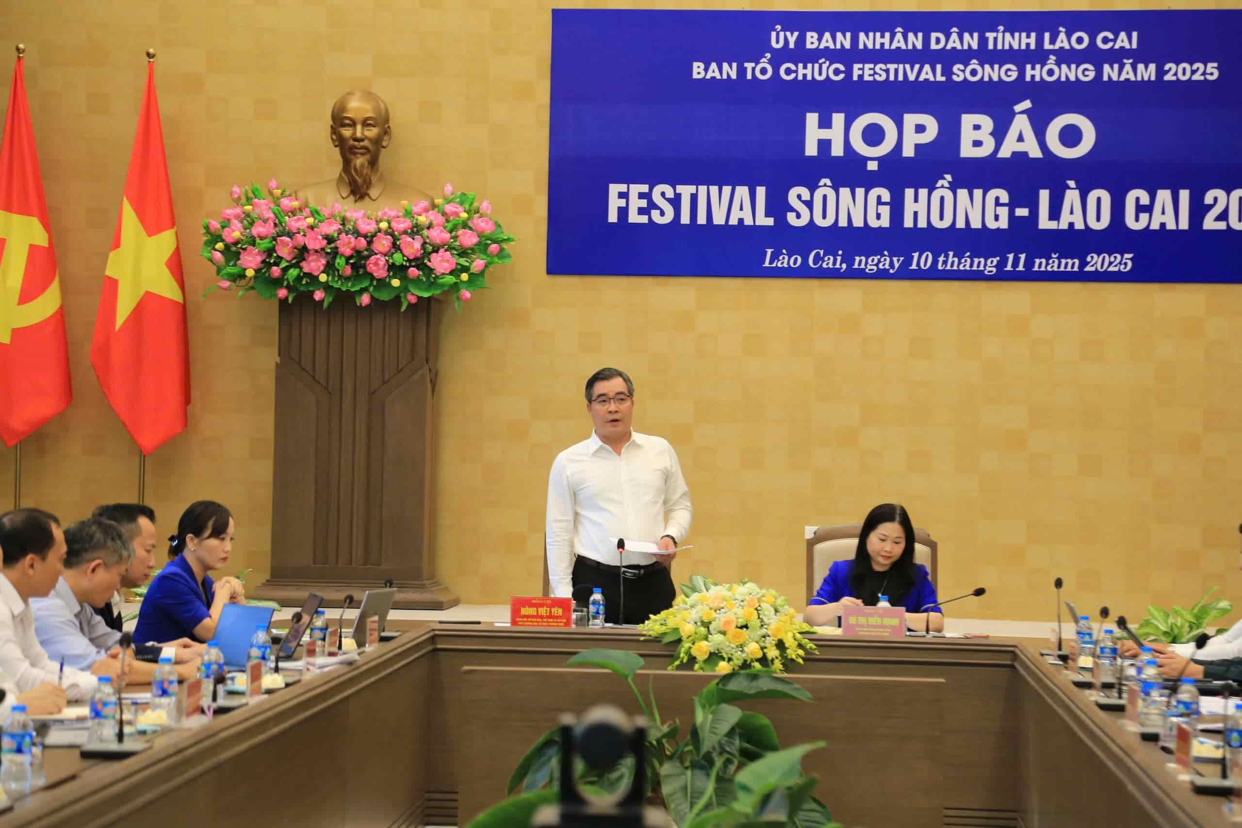 Ong Nong Viet Yen - Giam doc So Van hoa - The thao va Du lich tinh thong tin ve Festival song Hong 2025. Anh: Van Duc
