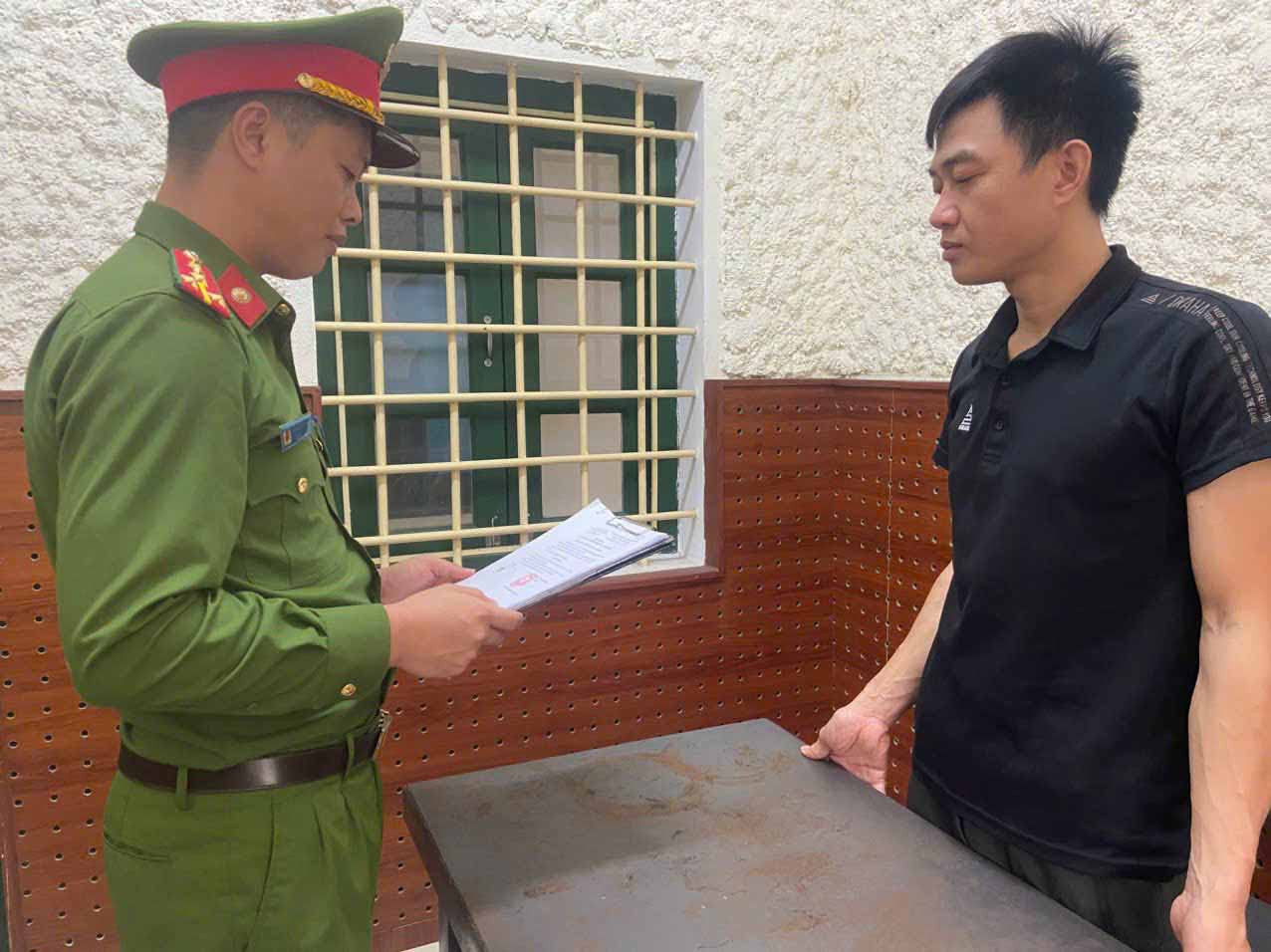 Prosecuted Tham for illegal drug trafficking. Photo: Ha Tinh Police.