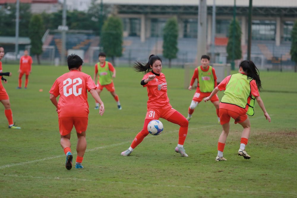 Defender Tran Thi Duyen (number 31, 2011) shared her determination to participate in the 33rd SEA Games. Photo: VFF