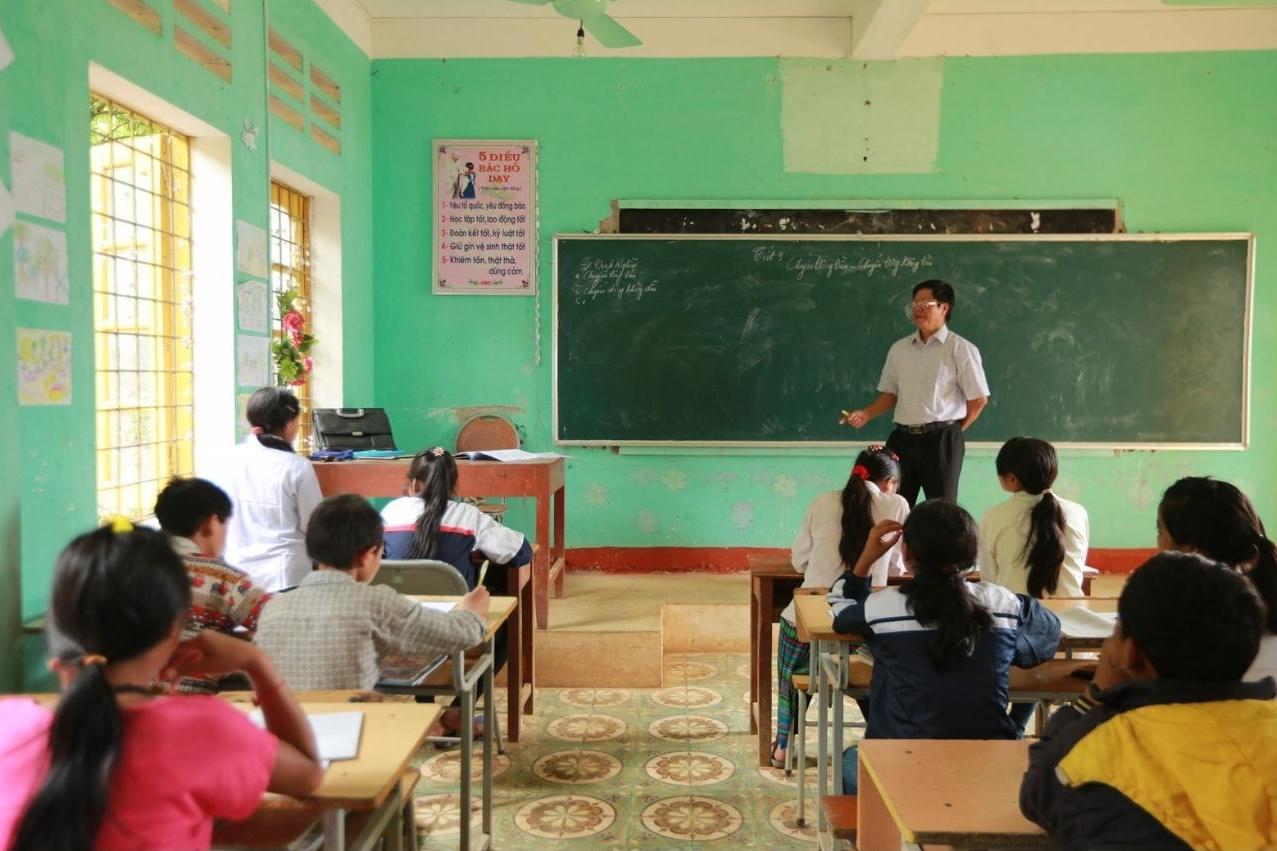 From January 1, 2026, when the Law on Teachers takes effect, teachers will enjoy a new policy on salaries, allowances and benefits. Photo: Hai Nguyen