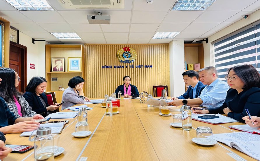 Vietnam International Trade Union held a meeting to deploy the Plan to organize activities to care for union members and workers on the occasion of the Lunar New Year 2026. Photo: Vietnam Medical Union