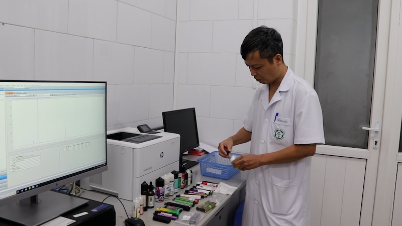 電子タバコは禁止されているが、罰則の枠組みや取り扱い権限はまだ不完全だ.