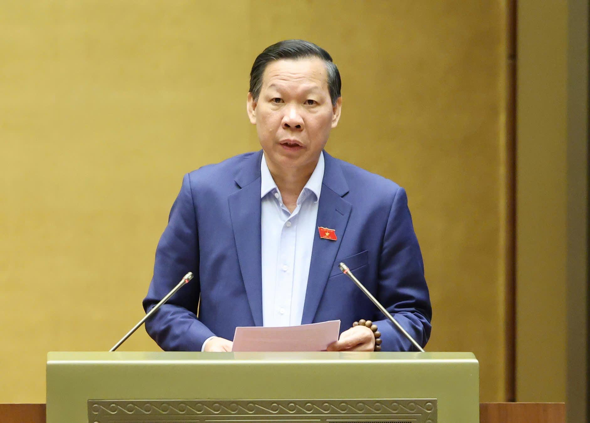 経済金融委員会のファン・ヴァン・マイ委員長は、外国投資家が設立前にプロジェクトを必要とせずに経済団体を設立できるようにする規制を慎重に検討することを提案した。写真: Quochoi.vn