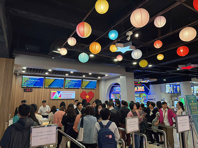 Ve xem phim duoc phat mien phi tai Trung tam Chieu phim Quoc gia (87 Lang Ha, Ha Noi). Anh: Ban to chuc