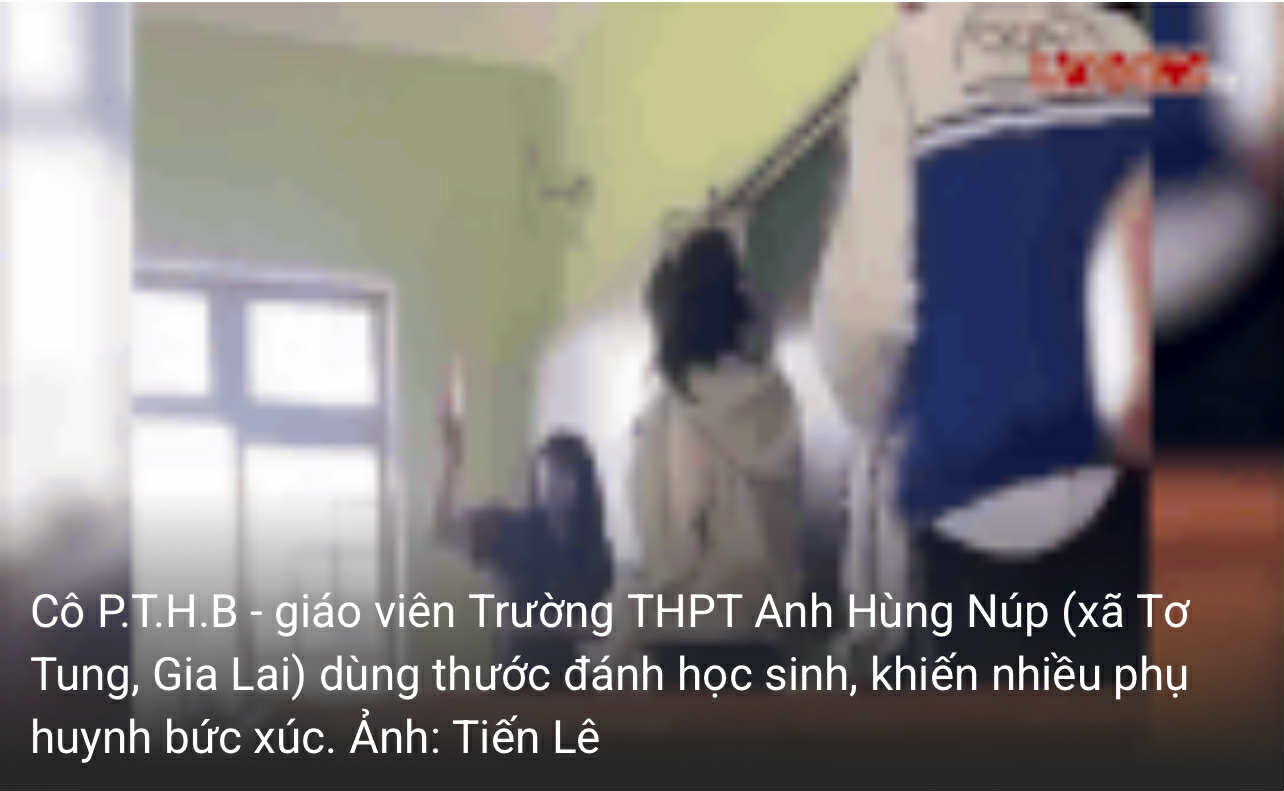Giáo viên Trường THPT Anh Hùng Núp, Gia Lai dùng thước đánh học sinh Ảnh: Tiến Lê