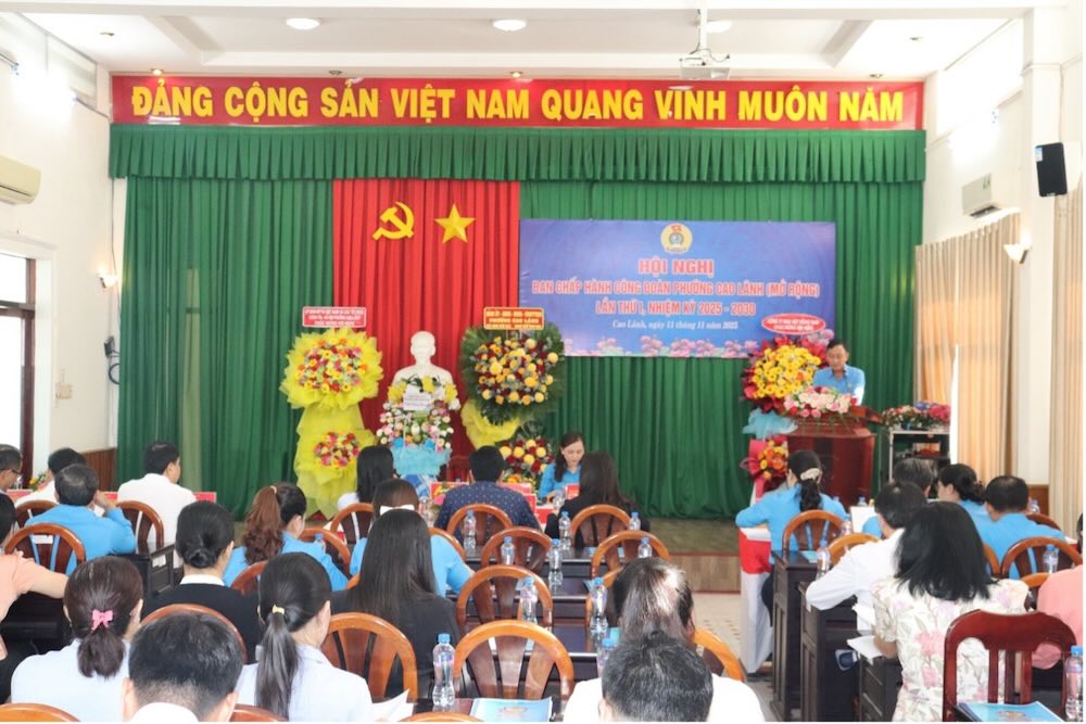 Quang canh hoi nghi. 