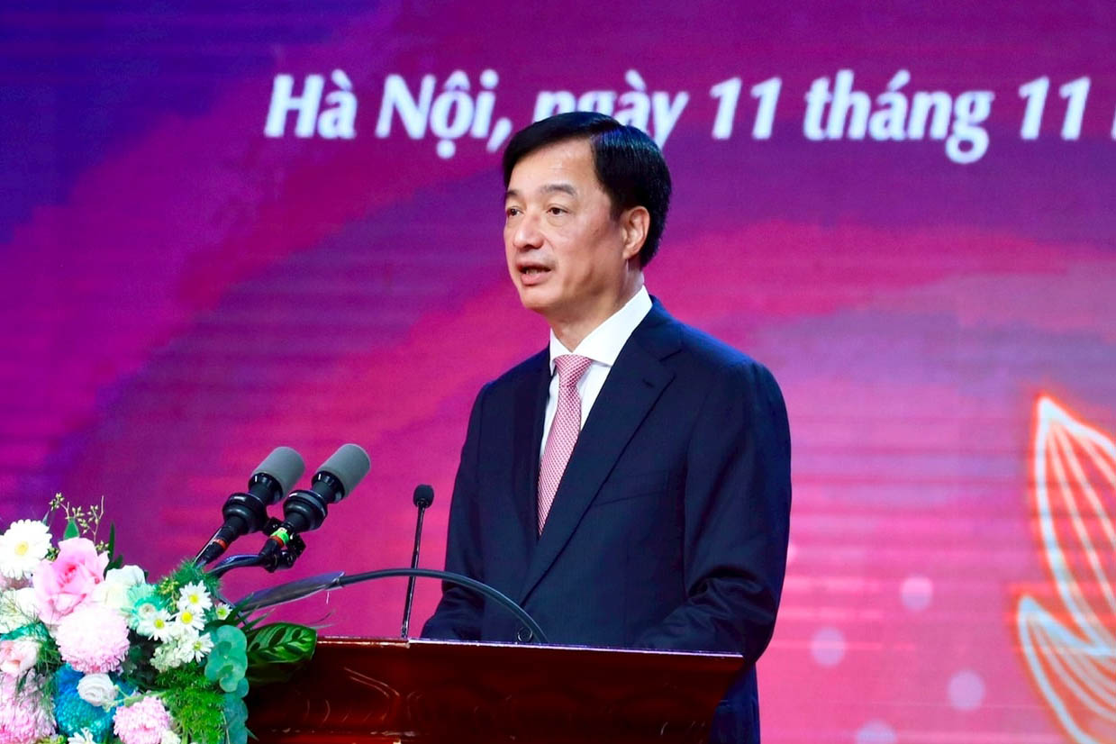 Secretary of the Hanoi Party Committee Nguyen Duy Ngoc spoke at the commendation ceremony. Photo: Viet Thanh