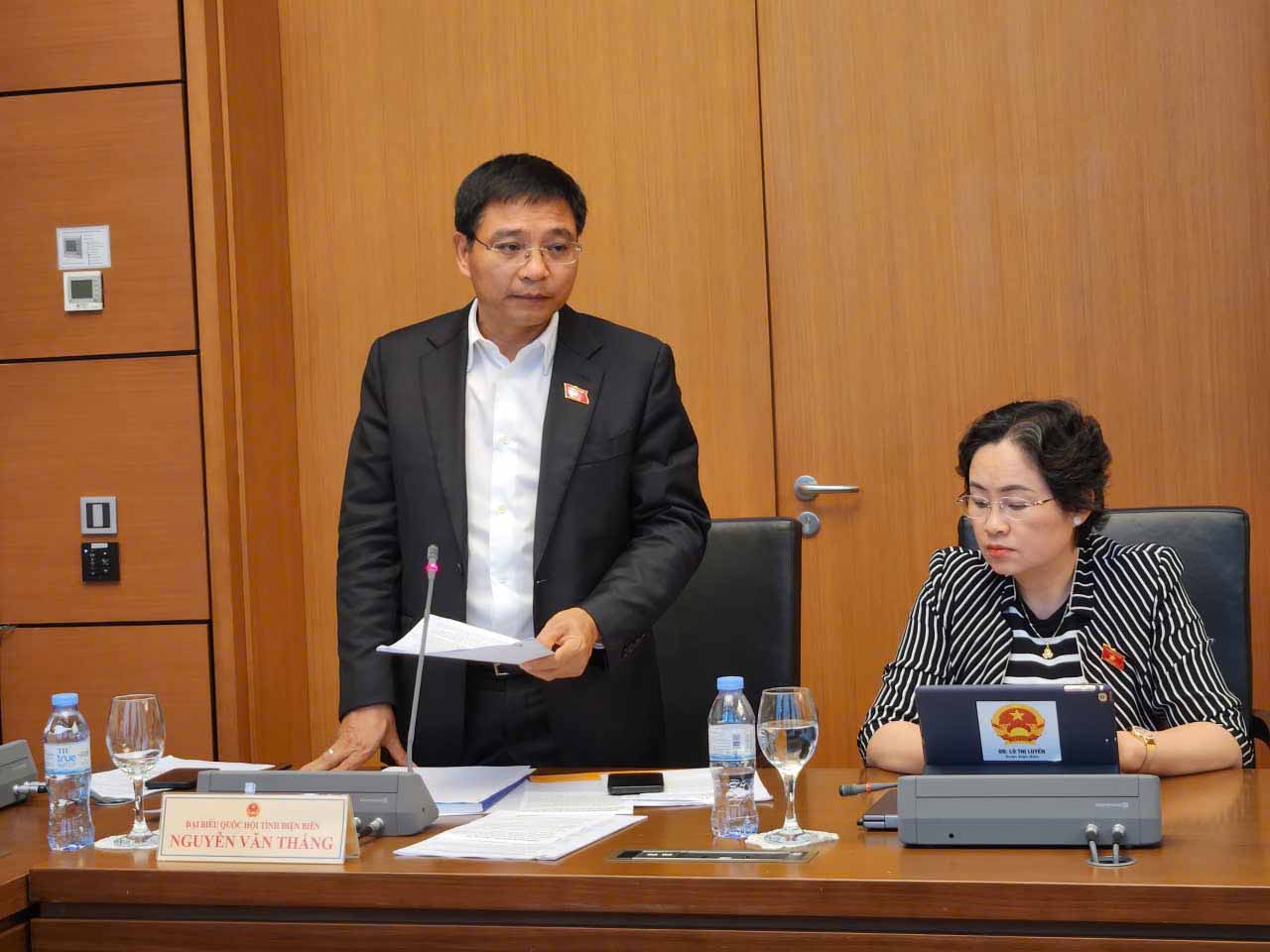 Minister of Finance Nguyen Van Thang said that it is necessary to continue to cut down the list of conditional business lines to the maximum. Photo: Cao Nguyen.