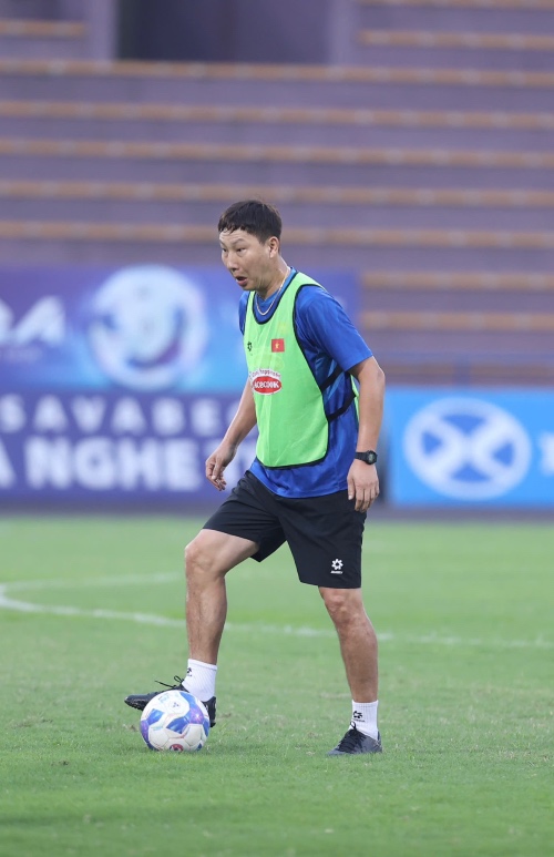 Chien luoc gia nguoi Han Quoc van rat uyen chuyen cung doi chan kheo leo. 