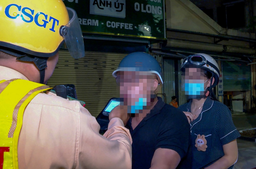 Lanh dao Cong an TP Hue khang dinh, muc tieu khong chi la xu phat, ma quan trong hon la xay dung van hoa giao thong an toan, van minh, bao ve tinh mang va suc khoe nguoi dan.