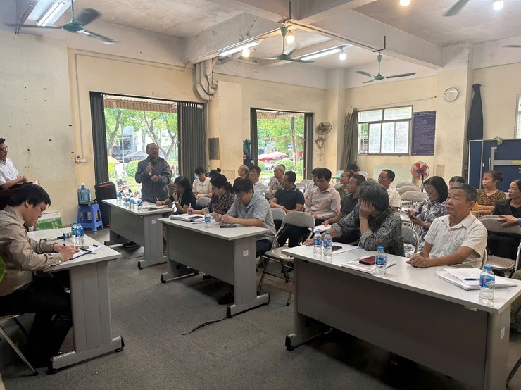 Phuong Yen So to chuc hop thao go kho khan trong viec thu thap du lieu so do, phuc vu chien dich 90 ngay lam sach du lieu dat dai. Anh: Van Huong