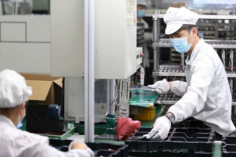 Enterprises in Bac Ninh will provide free training for new workers. Photo: Van Truong