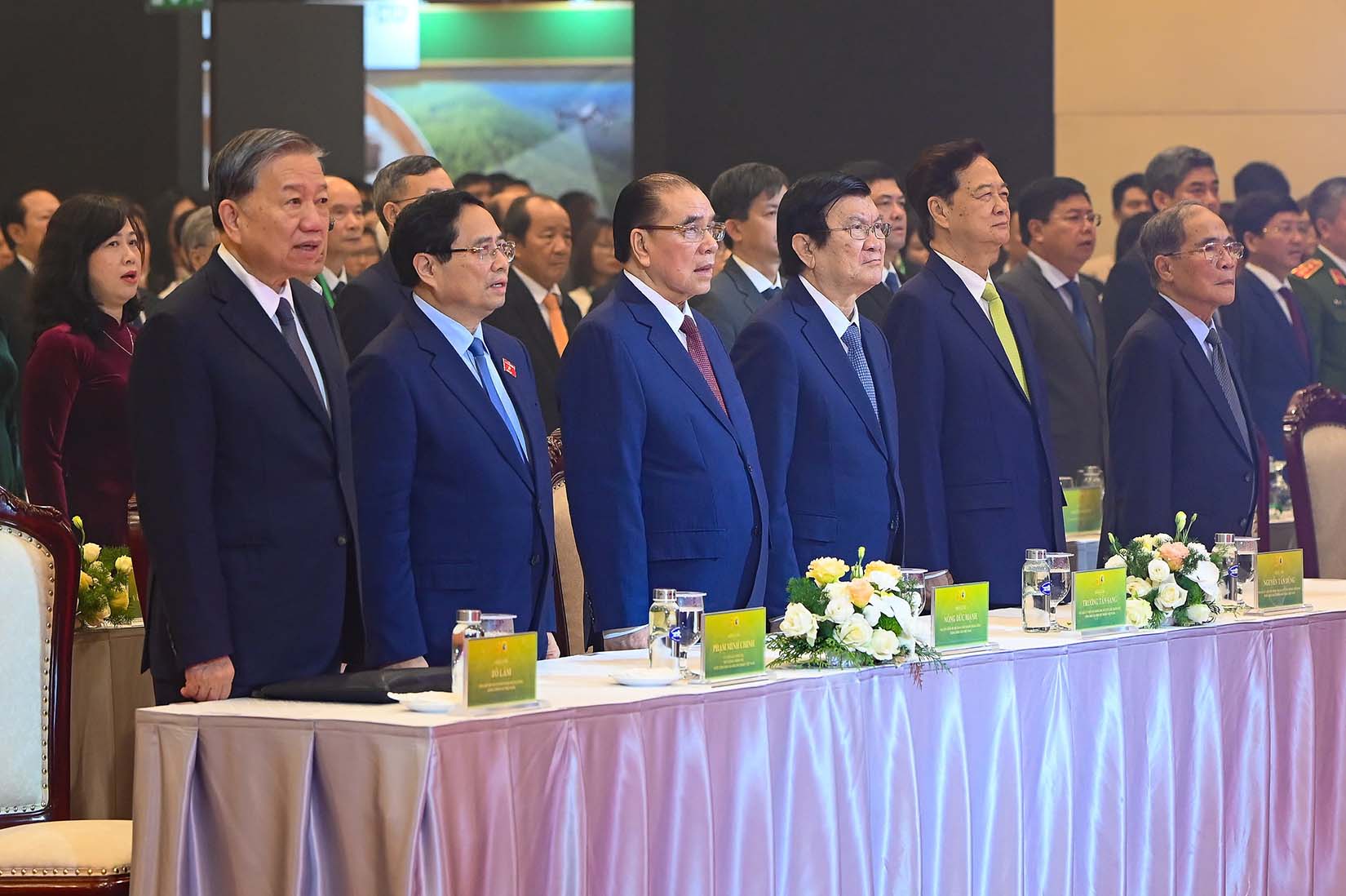 Tong Bi thu To Lam, Thu tuong Chinh phu Pham Minh Chinh va cac nguyen lanh dao Dang, Nha nuoc tham du buoi Le. Anh: HV