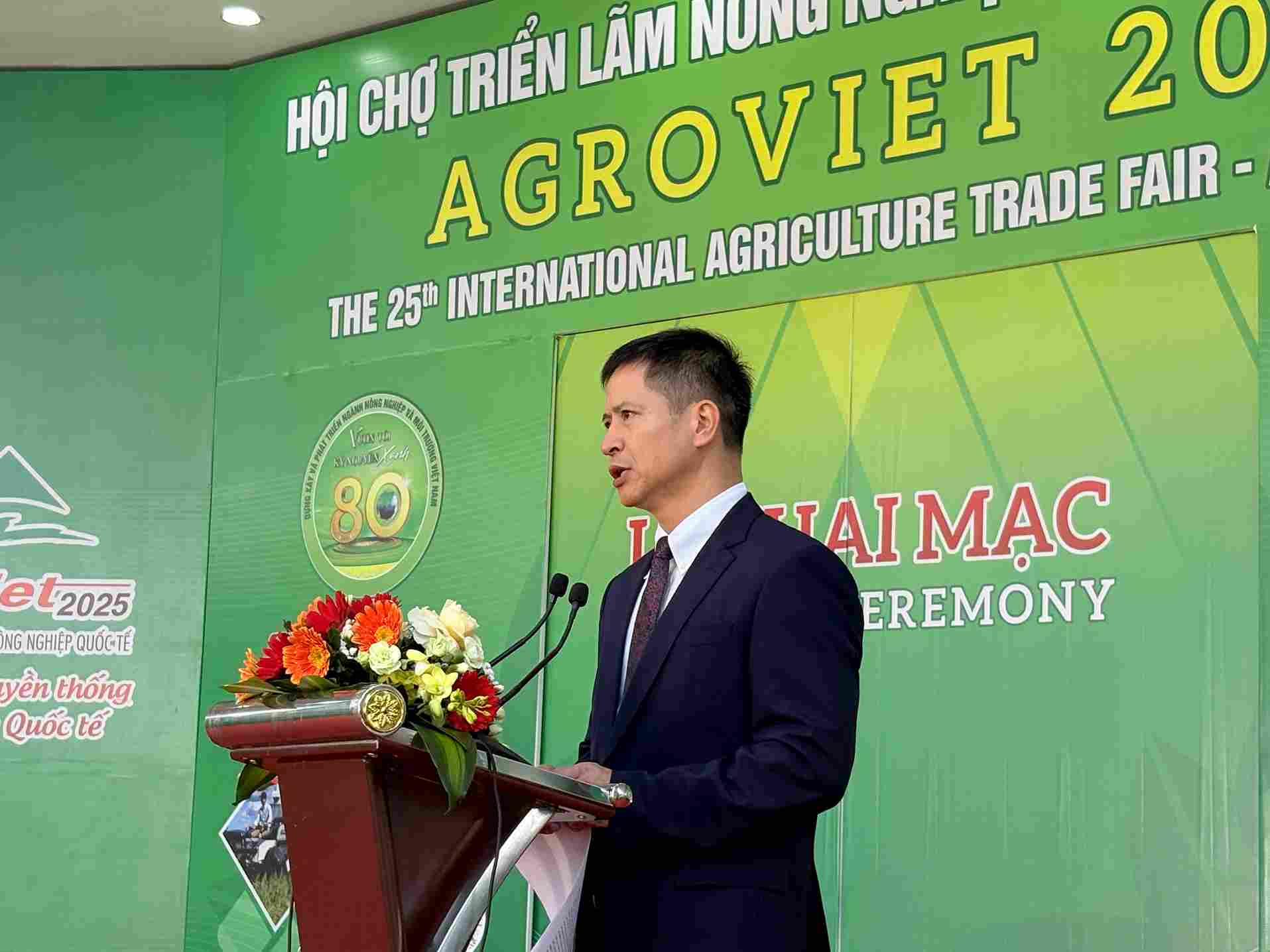 Ong Nguyen Minh Tien, Giam doc Trung tam Xuc tien thuong mai Nong nghiep phat bieu khai mac Hoi cho Trien lam Nong nghiep Quoc te AgroViet 2025.