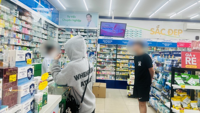 Tamiflu drug needs to be prescribed by a doctor to ensure safety when used, people in Ho Chi Minh City should not abuse it. Photo: Nguyen Ly