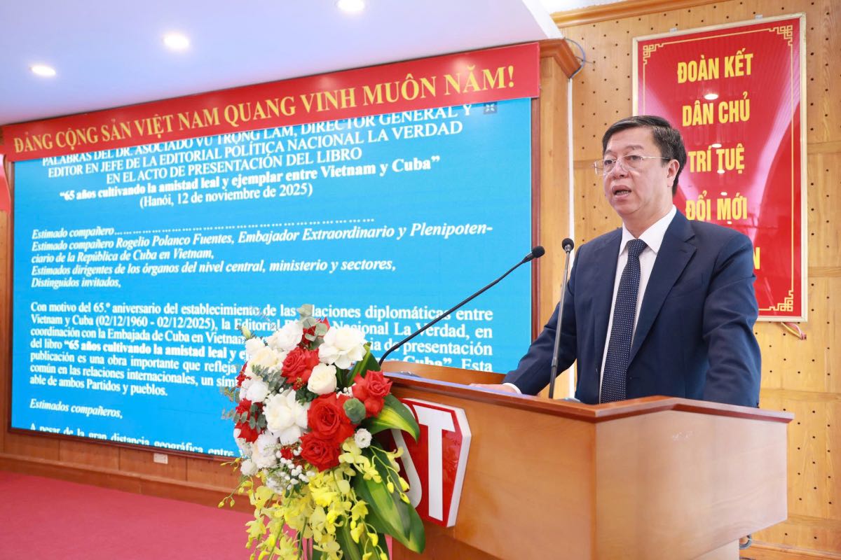 Giam doc - Tong Bien tap Nha xuat ban Chinh tri quoc gia Su that