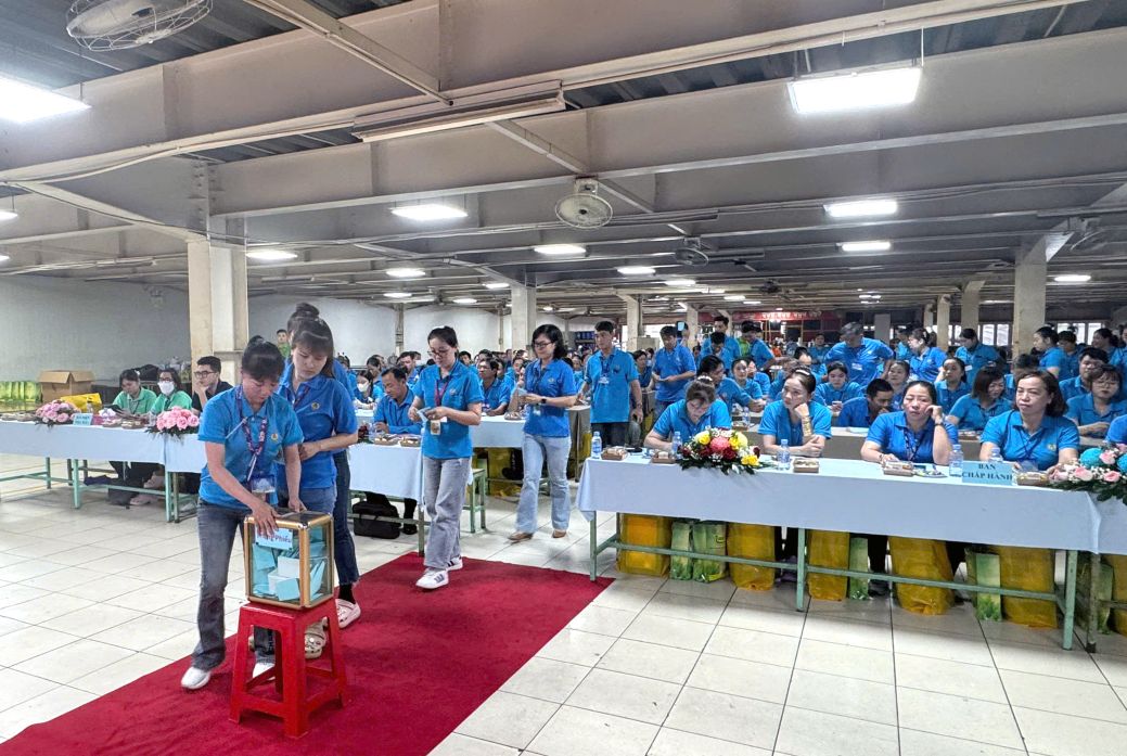 Bo phieu cong khai tai Dai hoi. Anh: Thanh Mai