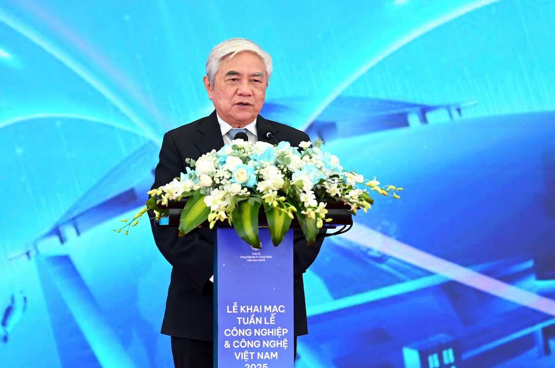 Ong Nguyen Quan - Chu tich Hoi tu dong hoa Viet Nam danh gia day la mot su kien quy mo lon va co y nghia dac biet trong boi canh dat nuoc dang day manh chuyen doi so, doi moi sang tao va phat trien cong nghiep ben vung. Anh: Tuyet Lan 