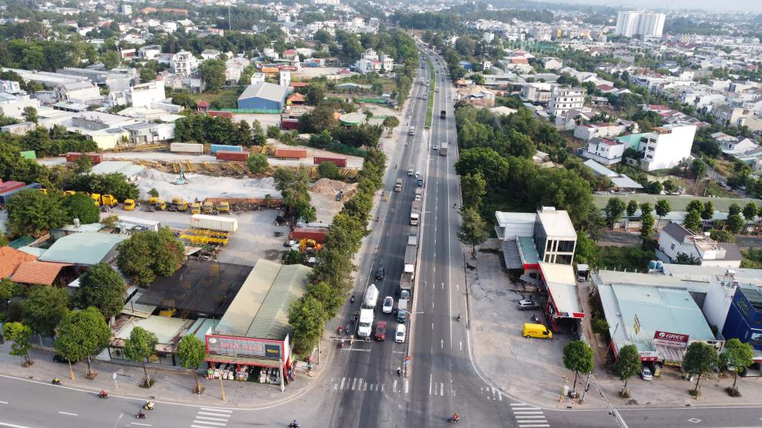 Doan duong phan lai lan dai khoang 25km. Anh: Dinh Trong