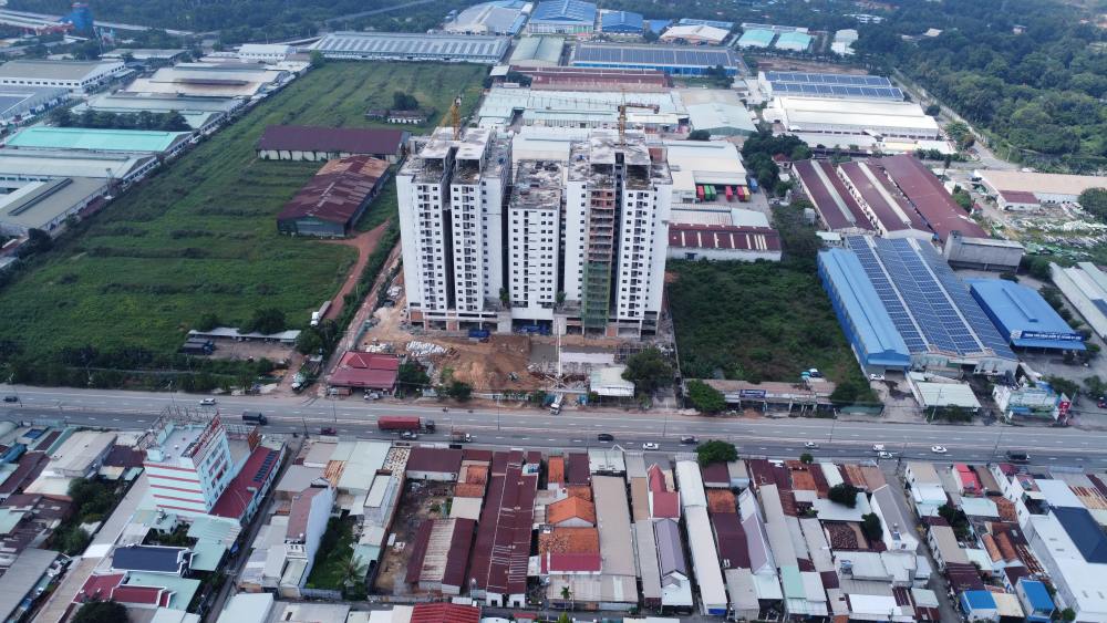 Du an nha o xa hoi xay dung sap hoan thanh nhung vang nguoi mua. Anh: Dinh Trong