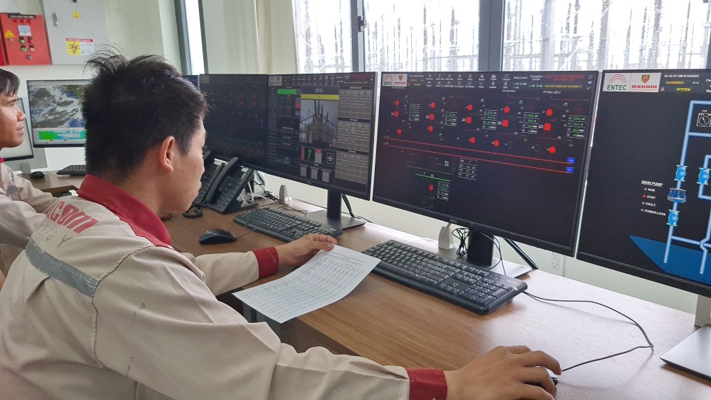 Ben trong nha dieu hanh mot du an dien gio tai Ca Mau. Anh: Nhat Ho