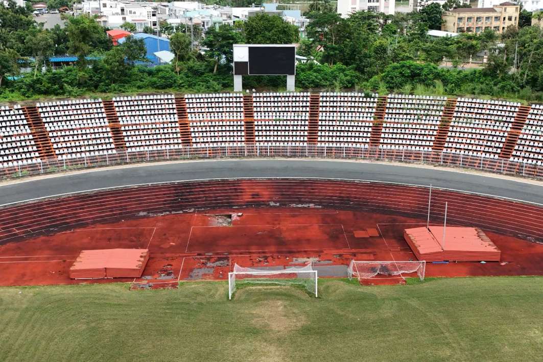 Tien si kinh te Tran Huu Hiep - Pho Chu tich Hiep hoi Du lich DBSCL cho hay, truoc khi ban chuyen “di doi” hay “chuyen doi cong nang”, can lam ro: ai chiu trach nhiem danh gia tac dong, ai dam bao tinh kha thi, va loi ich that su thuoc ve ai? Mot quyet dinh voi va co the khien TP mat di mot bieu tuong, ma khong thu duoc gia tri tuong xung”.