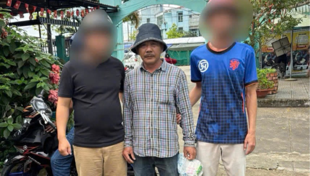 Khung dùng búa gây thương tích cho hàng xóm rồi bỏ trốn. Ảnh: Công an cung cấp