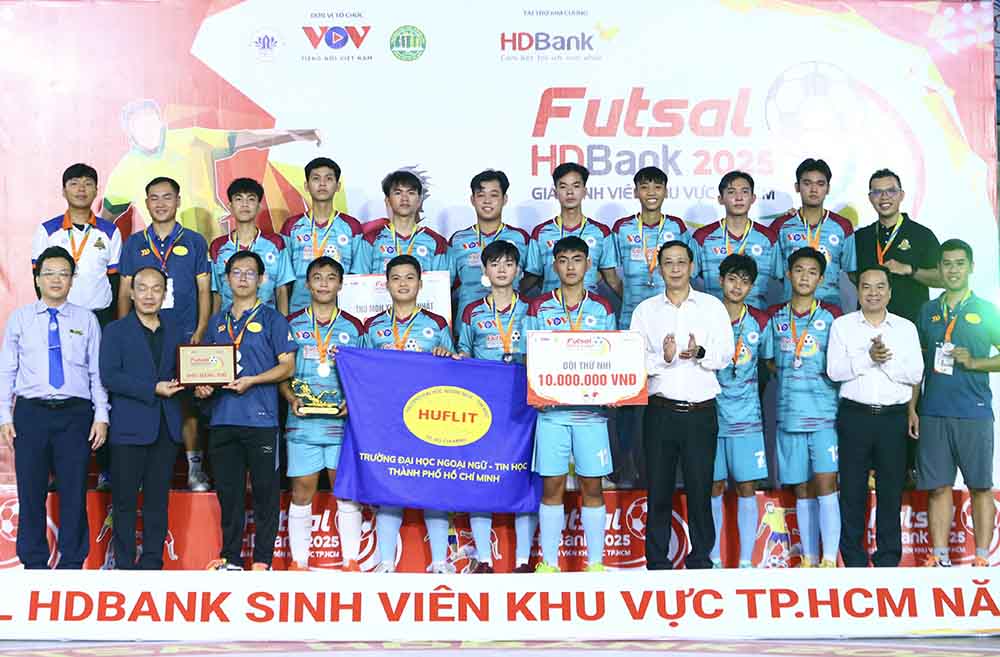 Truong Dai hoc Ngoai ngu - Tin hoc TPHCM de lai dau an o giai dau nam nay. Anh: Thanh Vu