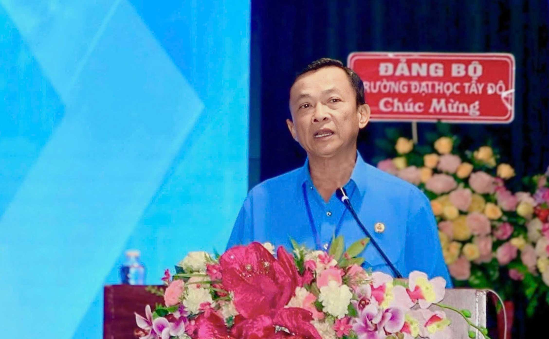 Ong Le Cong Khanh - Pho Chu tich LDLD TP Can Tho, kiem Truong ban Cong tac Cong doan - phat bieu tai dai hoi. Anh: Van Nhanh