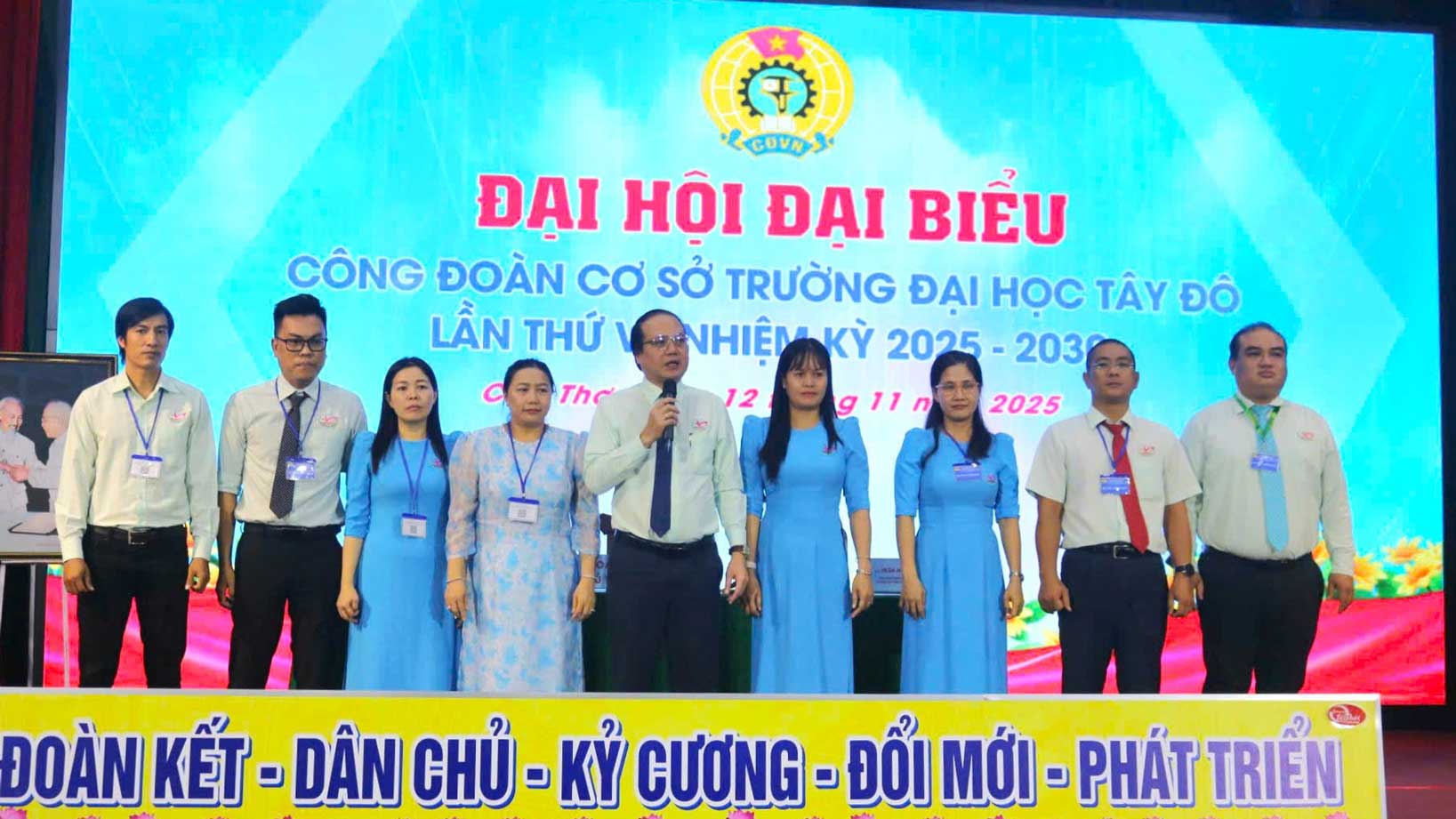 BCH Cong doan co so khoa moi ra mat dai hoi. Anh: Van Nhanh