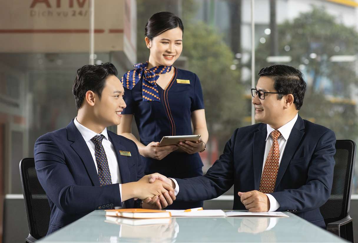 Anh 3  SHB luon, dong hanh cung doanh nghiep voi cac giai phap tai chinh huu dung. Anh: SHB