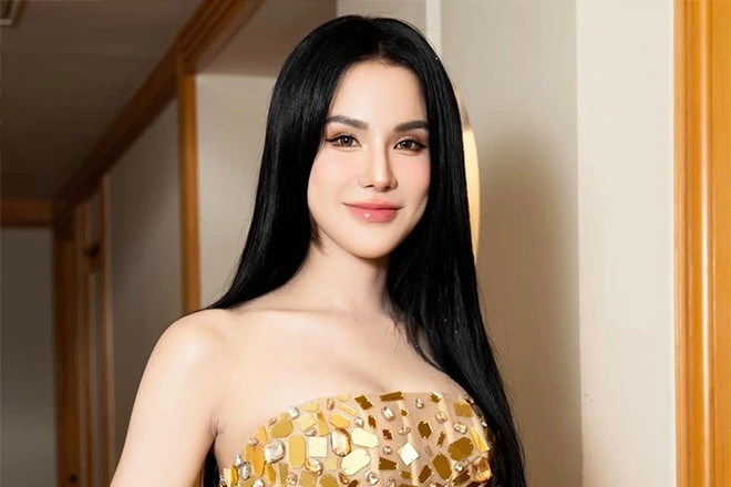 Ca si, cuu nguoi mau Diep Lam Anh. Anh: Nghe si cung cap