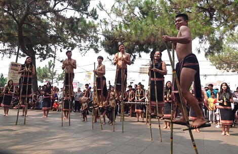 文化遺産フェスティバルは、国の多様な文化的価値を保存し、促進することを目的としています。写真: タイン・トゥアン