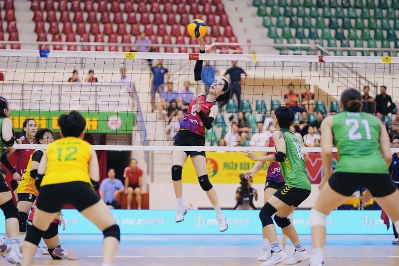 전국 배구 선수권 대회는 2026년의 새로운 면모를 기대합니다. 사진: VFV