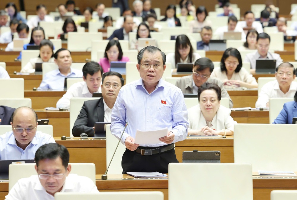 Dai bieu Quoc hoi Nguyen Tam Hung. Anh: Pham Dong