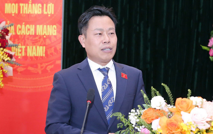 Thu truong Bo GDDT Le Quan nhan manh, viec xay truong noi tru khong chi tap trung co so vat chat ma con dong bo nang cao chat luong giao duc, chuong trinh hoc, ngoai ngu... va cai thien dieu kien sinh hoat cho hoc sinh, giao vien. Anh: Le Hiep 