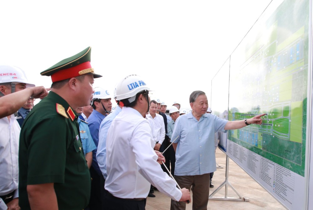 Tong Bi thu To Lam tham va lam viec tai du an Cang hang khong quoc te Long Thanh. Anh: Hien Hoa