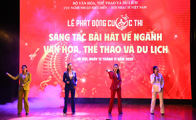 Le phat dong Cuoc thi sang tac bai hat ve nganh Van hoa, The thao va Du lich vao sang 13.11. Anh: Ban to chuc