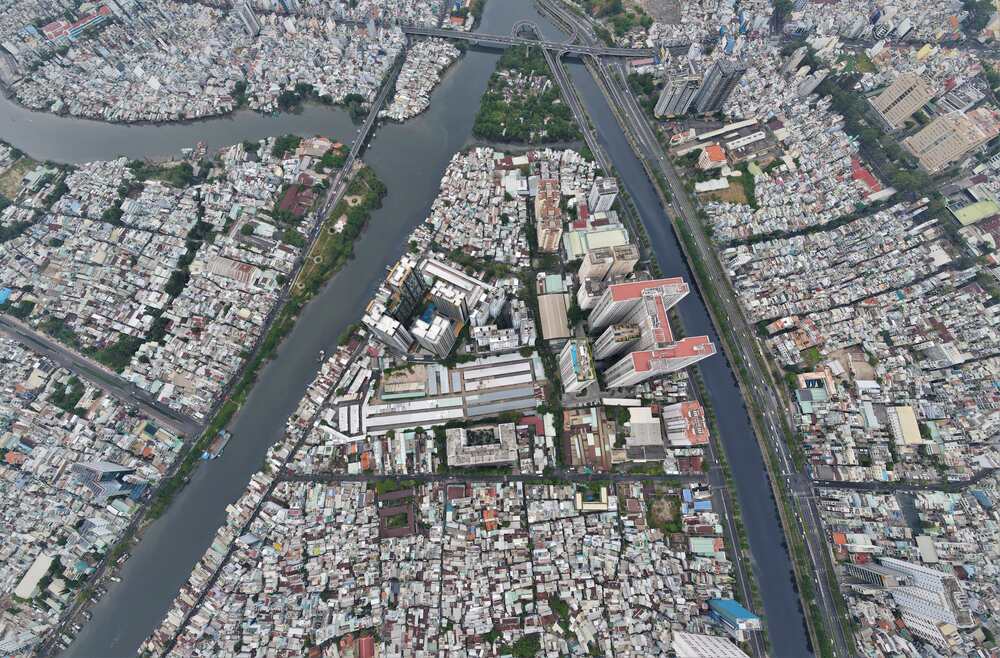 Khu vuc cau duong Nguyen Khoai di qua. Anh: Anh Tu