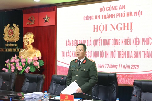 Dai ta Nguyen Thanh Long - Pho Giam doc CATP phat bieu chi dao tai Hoi nghi. Anh: CAHN