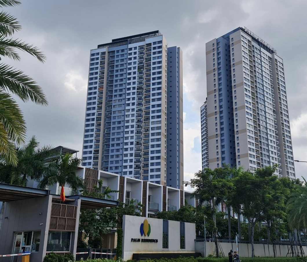 The Palm Heights apartment project is cleared of obstacles to issue pink books. Photo: Anh Dung