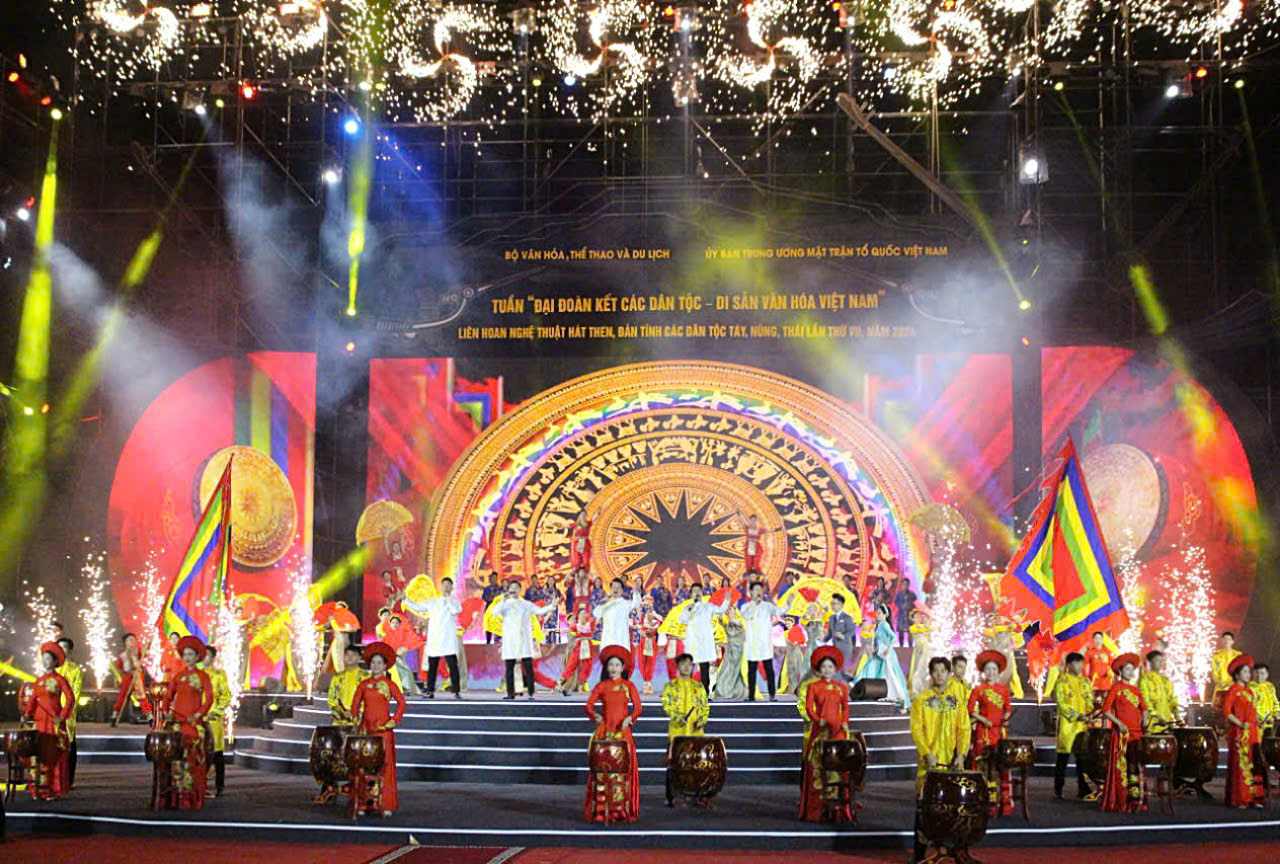 Le Khai mac Tuan “Dai doan ket cac dan toc – Di san Van hoa Viet Nam” du kien thu hut hon 1.000 dai bieu va du khach. Anh: Le Tuyen