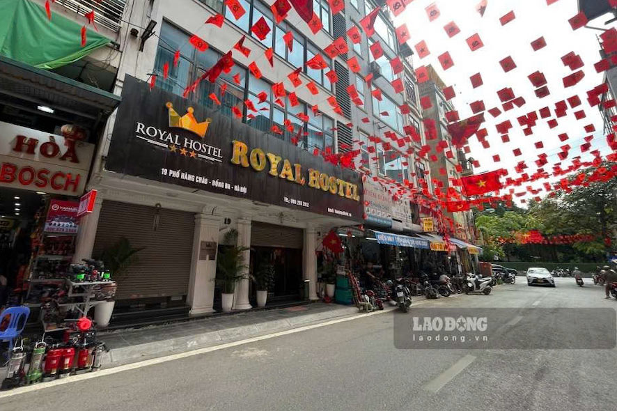 Khach san tren pho Hang Chao tro thanh tam diem tranh cai cua cong dong mang. Anh: Chi Long