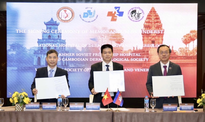 Vietnam and Cambodia signed a Memorandum of Understanding on Cooperation in the field of dermatology. Photo: BVCC
