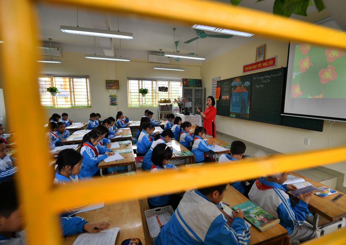 Trong gio hoc tieng Viet. Anh: Viet Van